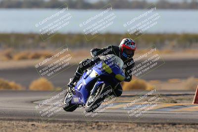 media/Dec-18-2022-SoCal Trackdays (Sun) [[8099a50955]]/Turn 14 (940am)/